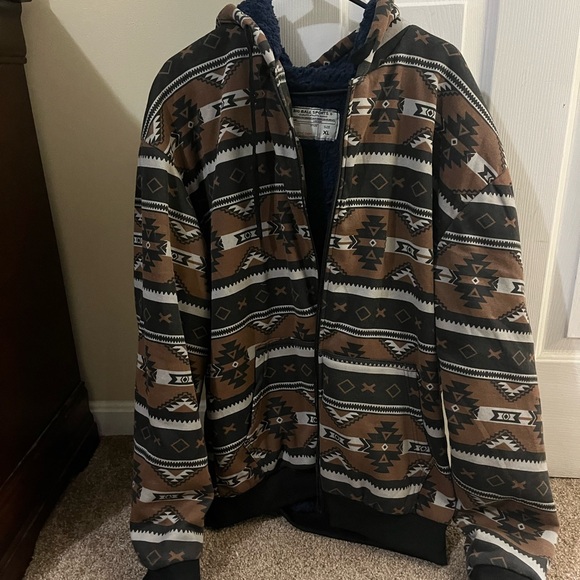 Men’s Aztec patterned jacket - Picture 1 of 2
